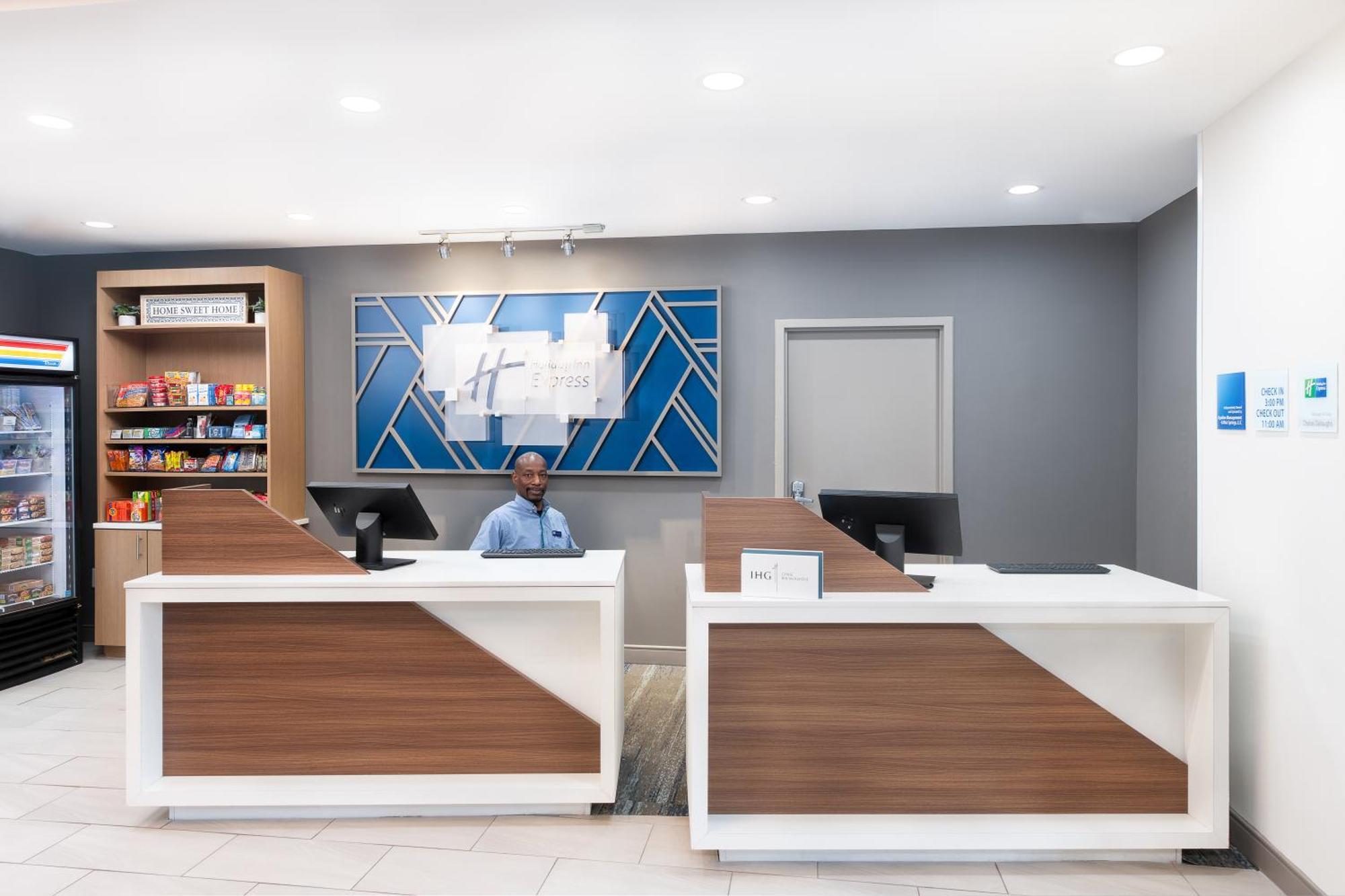 Holiday Inn Express Atlanta West - Theme Park Area By Ihg Литиа Спрингс Екстериор снимка