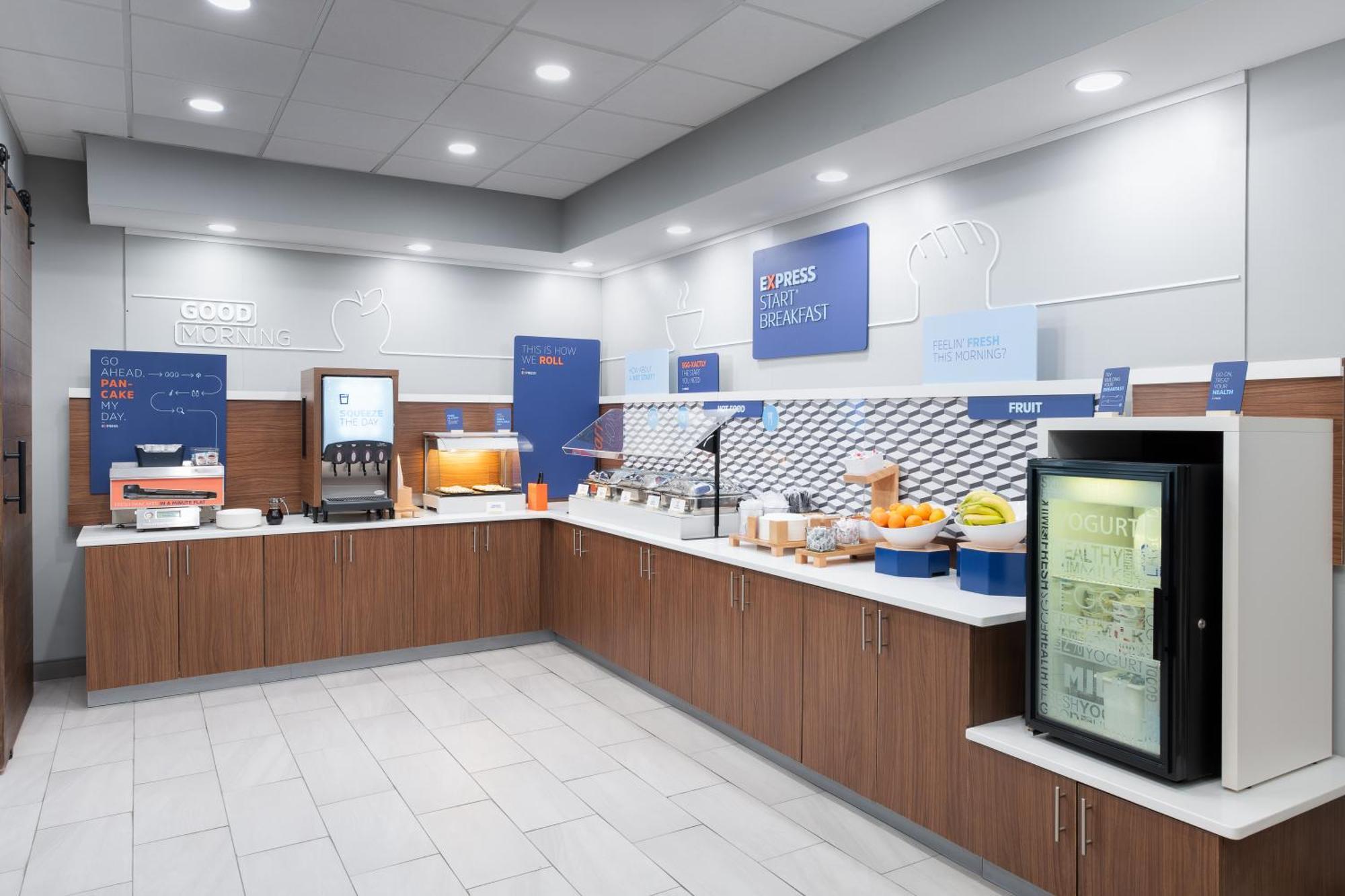 Holiday Inn Express Atlanta West - Theme Park Area By Ihg Литиа Спрингс Екстериор снимка