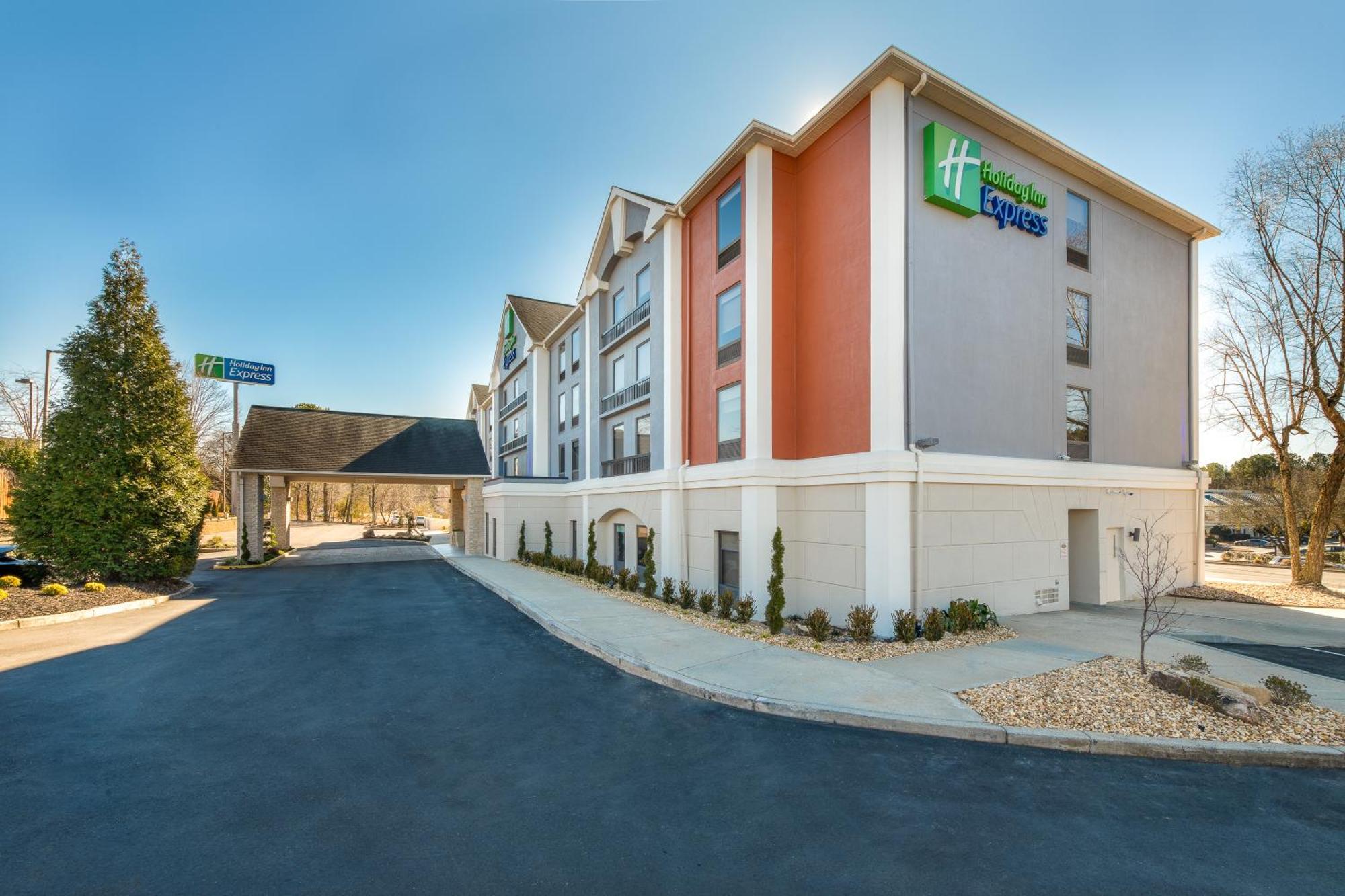 Holiday Inn Express Atlanta West - Theme Park Area By Ihg Литиа Спрингс Екстериор снимка