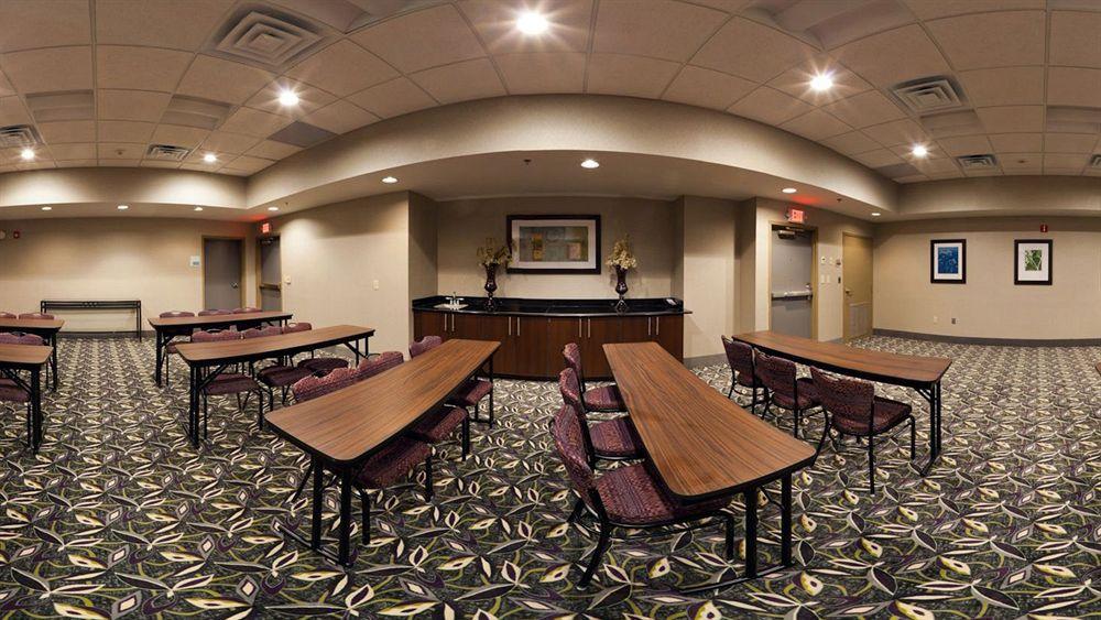 Holiday Inn Express Atlanta West - Theme Park Area By Ihg Литиа Спрингс Екстериор снимка
